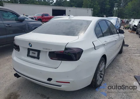 2018 BMW 330I z USA, uszkodzony, nr VIN WBA8B9G54JNU98496